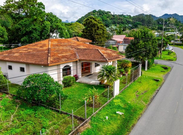 CHIRIQUÍ, BAJO BOQUETE, CASA Y APTO, Boquete, Chiriqui