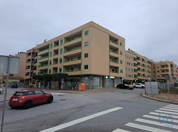 Vila Nova De Gaia (Santa Marinha), Porto 4400