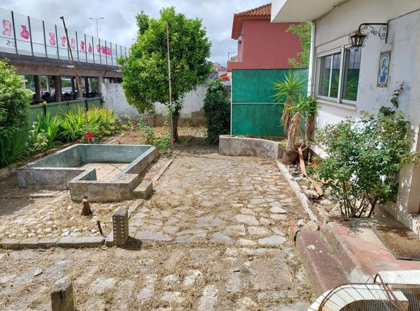 Barcarena, Lisbon