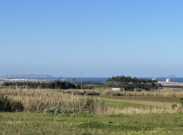 Atouguia Da Baleia, Leiria 2525