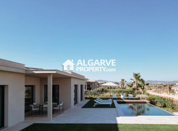 Montenegro, Algarve 8005