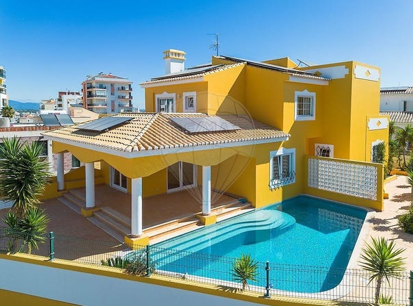Faro, Algarve 8500