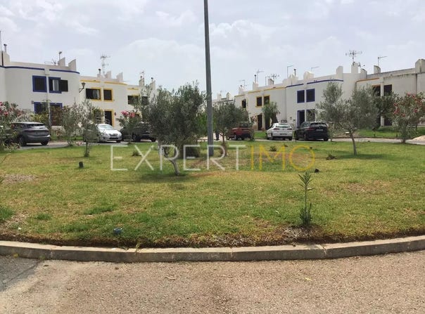 42 R. 11, Faro, Algarve 8800