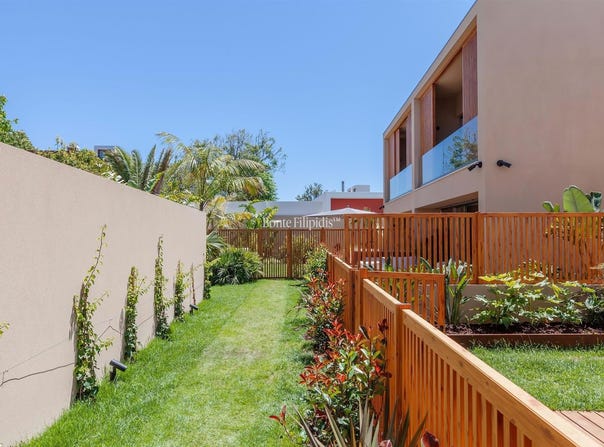 Carcavelos e Parede, Lisbon 2775