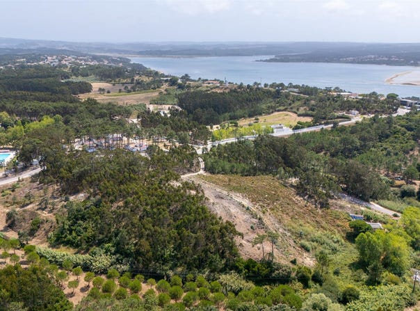 Foz Do Arelho, Leiria 2500