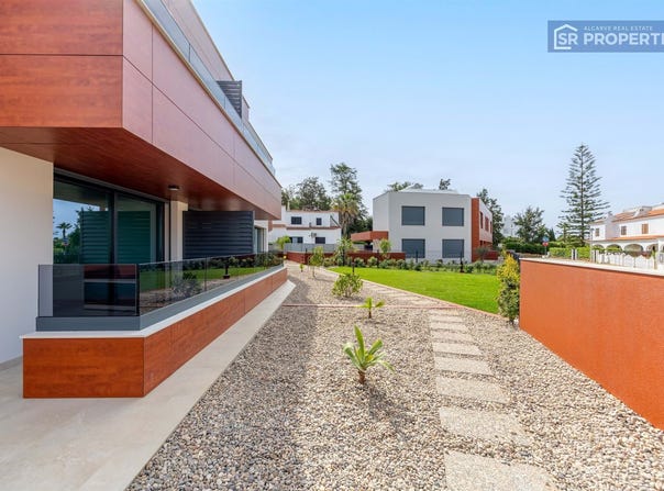 Vilamoura, Algarve 8125-410