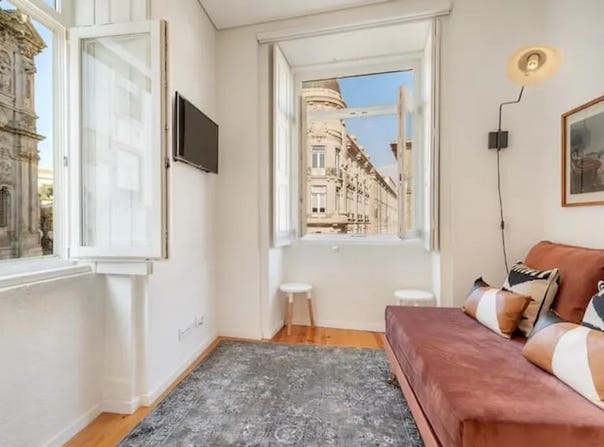 Rua de Trás, Vila Nova de Gaia, Porto District 4400-328