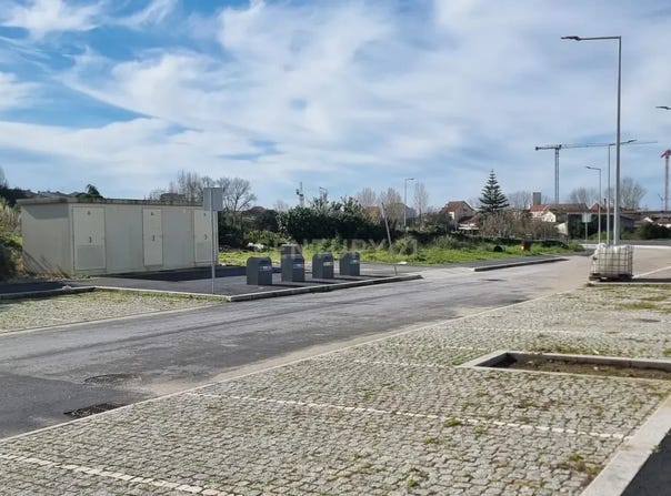 Rua de requesende, Ramalde, Porto District 4100-462