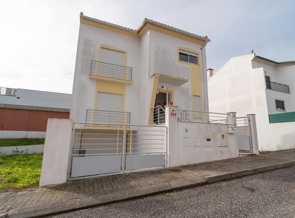 Nazaré, Leiria 2450