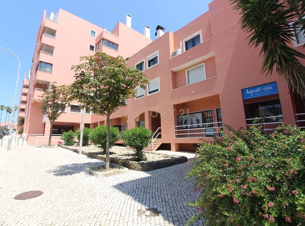 Carcavelos e Parede, Lisbon