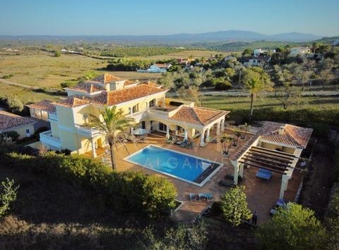 Ferrel, Lagos, Faro