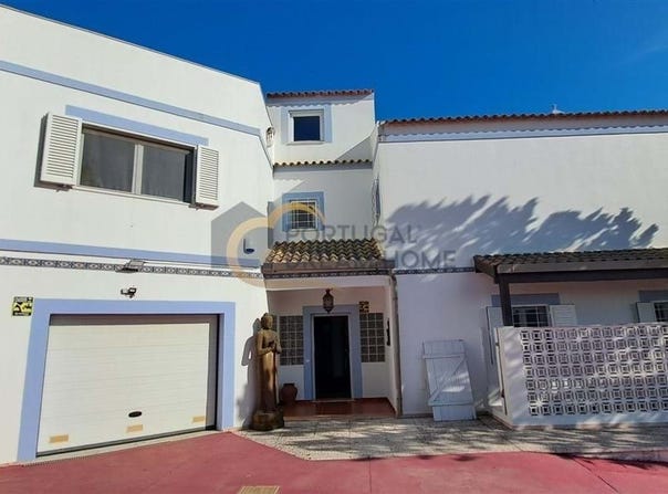 Ferragudo, Algarve 8400
