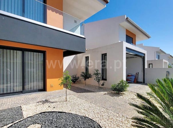 Portimão, Algarve 8500