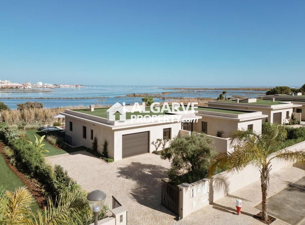 Montenegro, Algarve 8005