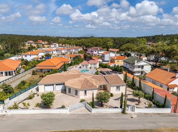 Foz Do Arelho, Leiria 2500