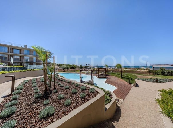 Quarteira, Algarve 8125