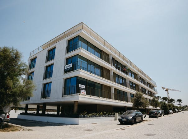 Vila Nova de Gaia, Porto District 4400-396