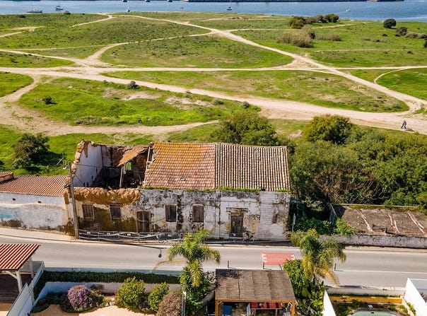 Ferragudo, Algarve 8400