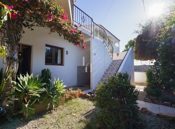 Paderne, Algarve 8200