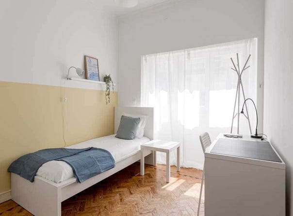 9 Largo Manuel Emídio da Silva, Lisboa, Lisbon