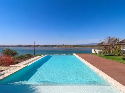 Lagoa, Faro 8400