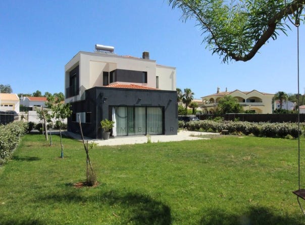 Ferreiras, Algarve 8200
