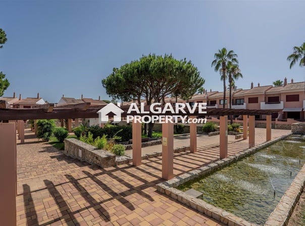 Quarteira, Algarve 8125