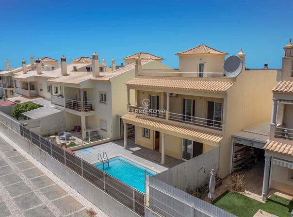 Ferreiras, Algarve 8200