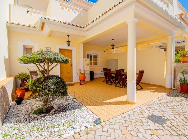 Ferragudo, Algarve 8400