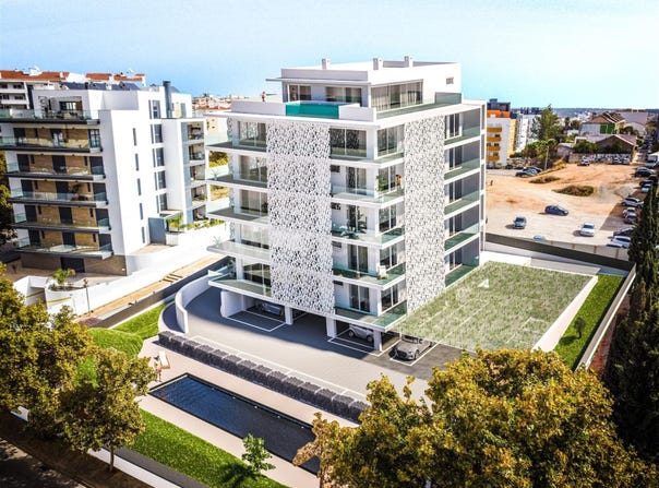 Portimão, Algarve 8500