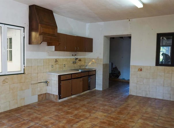 Turquel, Leiria 2460