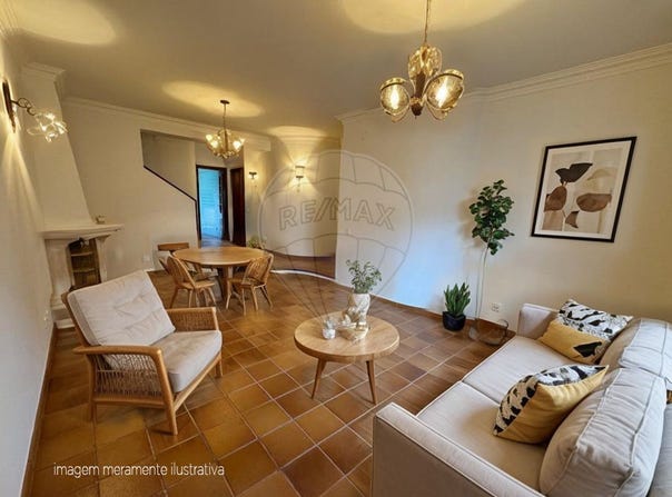 Leiria, Leiria District 2500