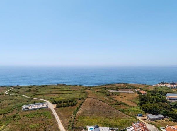 Atouguia Da Baleia, Leiria 2525