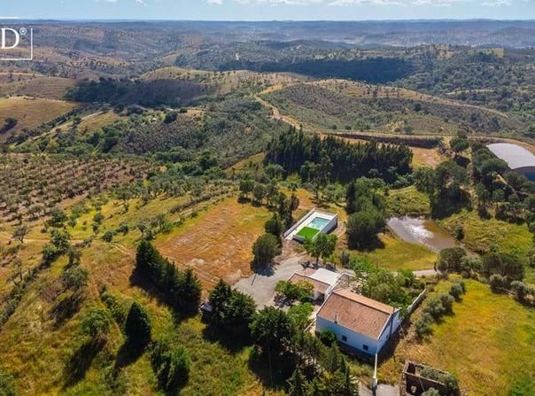 Almodôvar e Graça dos Padrões, Beja 7700
