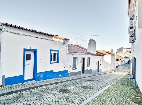 Évora, Évora District 7040