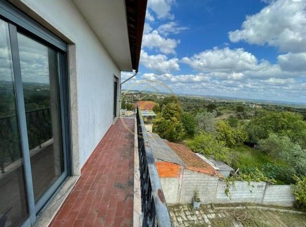 Assentiz, Santarém District