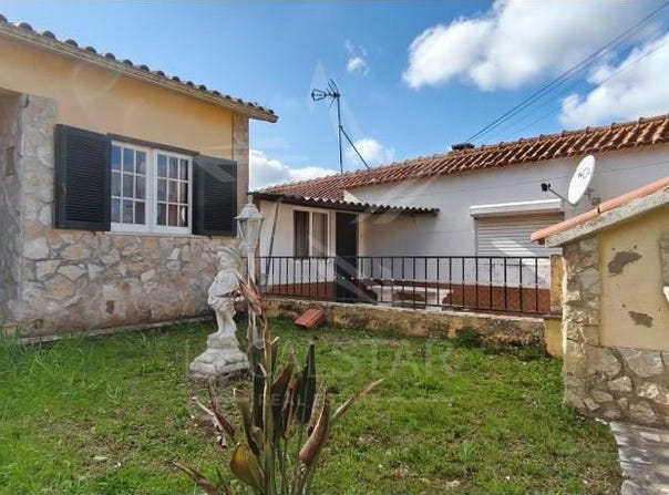 Alvorninha, Leiria 2500