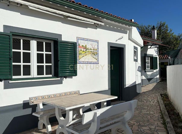 Meia Via, Santarém District