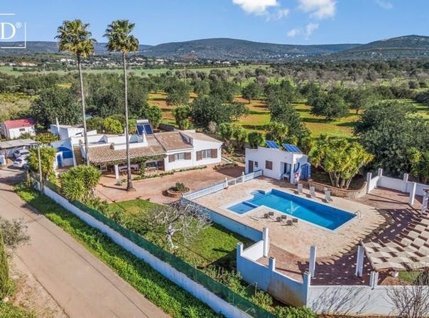Paderne, Algarve 8200