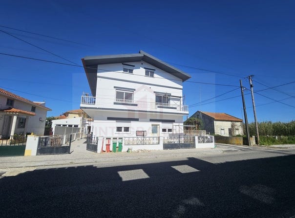 Alfeizerão, Leiria 2460