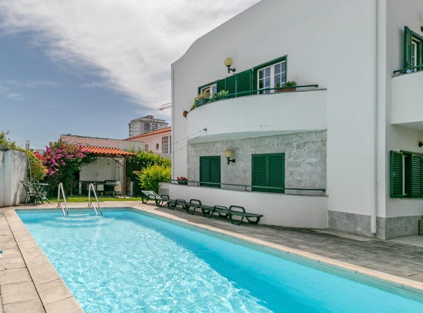 138 R. Pedro Nunes, Estoril, Lisbon 2765-321