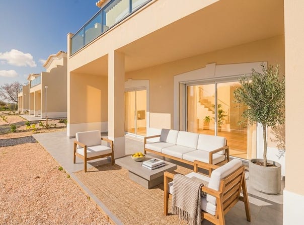 Portimão, Algarve 8500