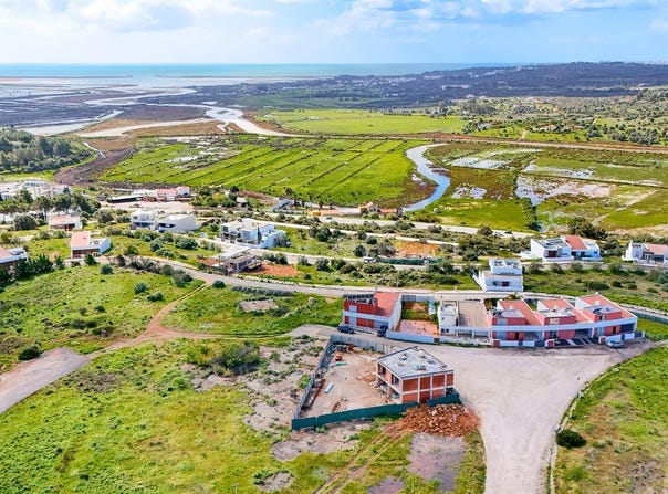 Mexilhoeira Grande, Algarve 8500