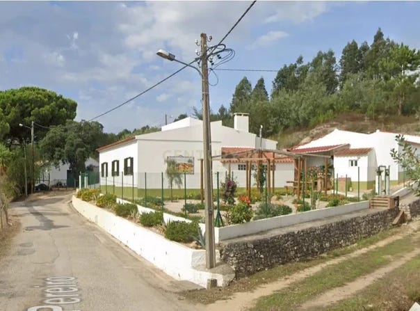 Maxial e Monte Redondo, Lisbon