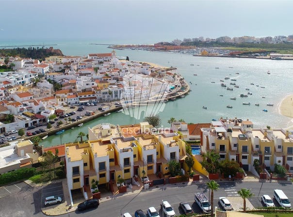 Ferragudo, Algarve 8400