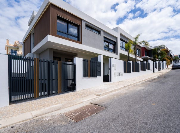 Rua Rio Sousa, Carcavelos, Lisbon 2775