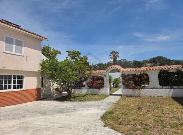 Alfeizerão, Leiria 2460