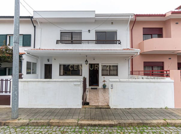 Vila Nova da Telha, Porto District