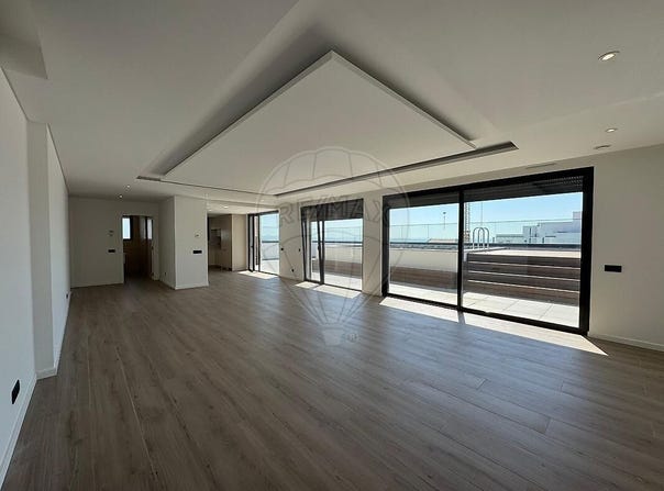 Leiria, Leiria District 2500