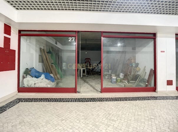 Avenida Manuel Remigio, Edificio Varandas, Nazaré, Leiria District 2450-106